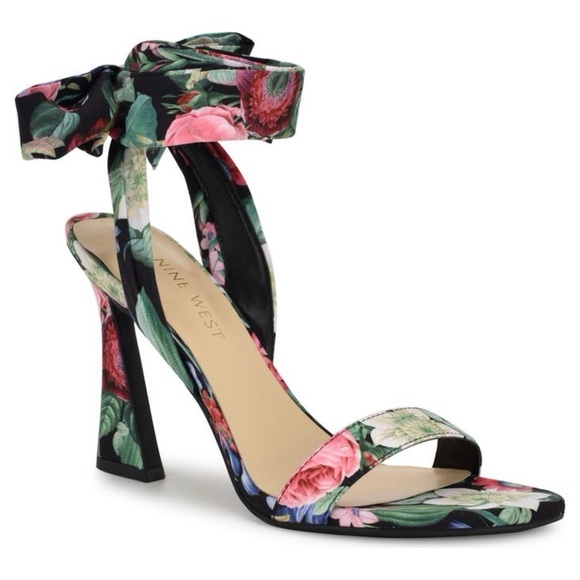 NEW Nine West Kobs Ankle Tie Sandals Black Vintage Floral Multi - Picture 1 of 8